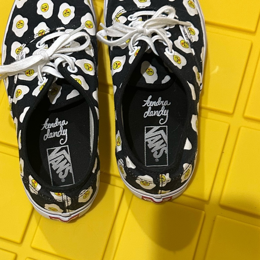 Audra Dandy Designer Vans - Picture 2 of 12
